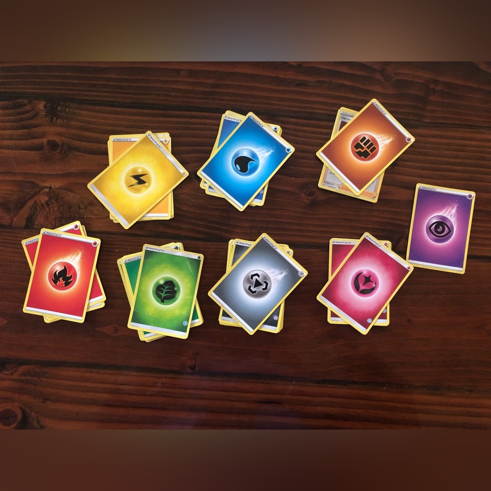 LIKE NEW Pokémon ENERGY Cards